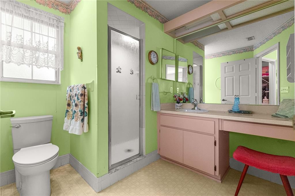 For Sale: $179,900 (2 beds, 2 baths, 1160 Square Feet)