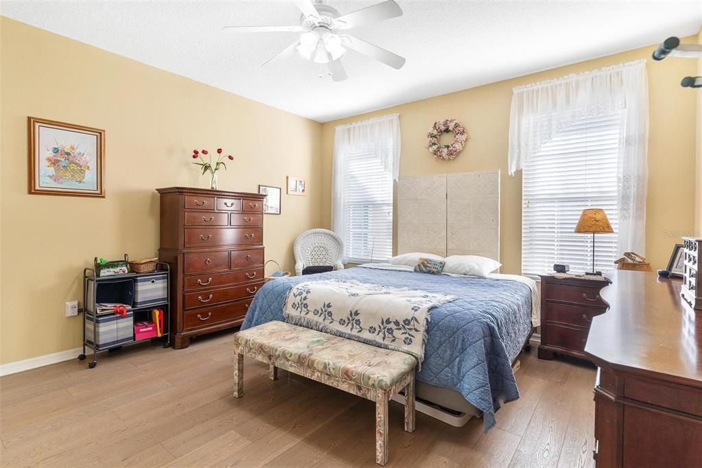 For Sale: $399,000 (3 beds, 2 baths, 1898 Square Feet)