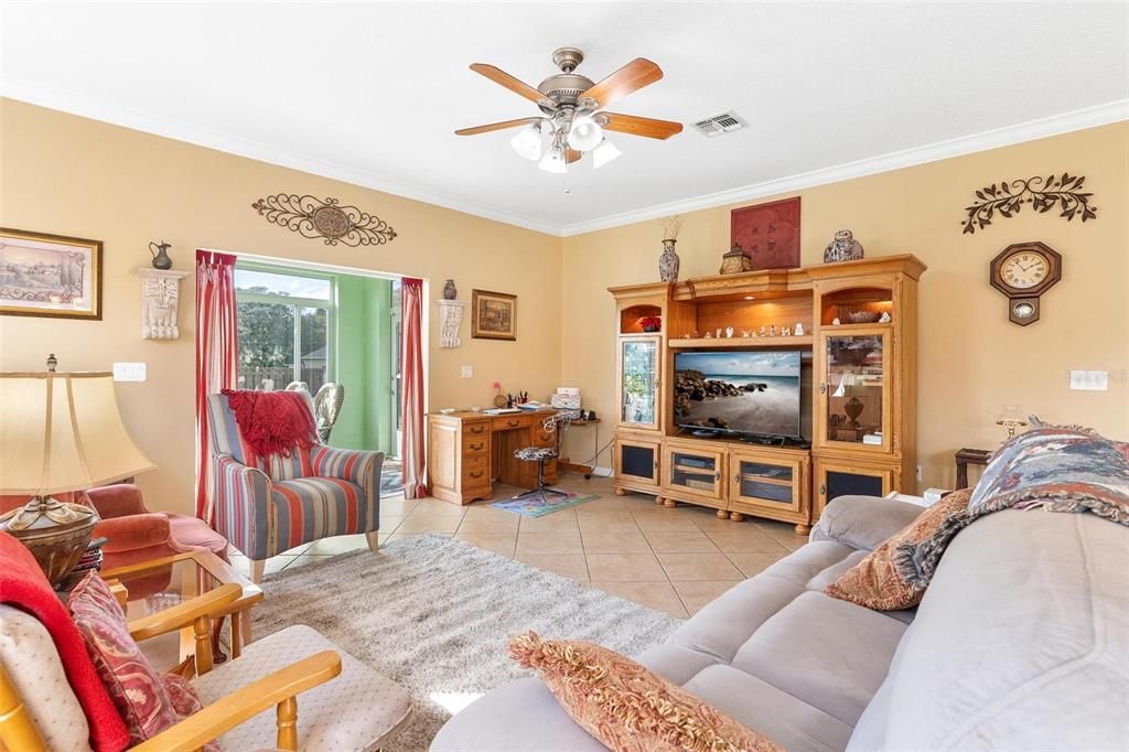 For Sale: $399,000 (3 beds, 2 baths, 1898 Square Feet)