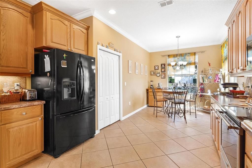 For Sale: $399,000 (3 beds, 2 baths, 1898 Square Feet)