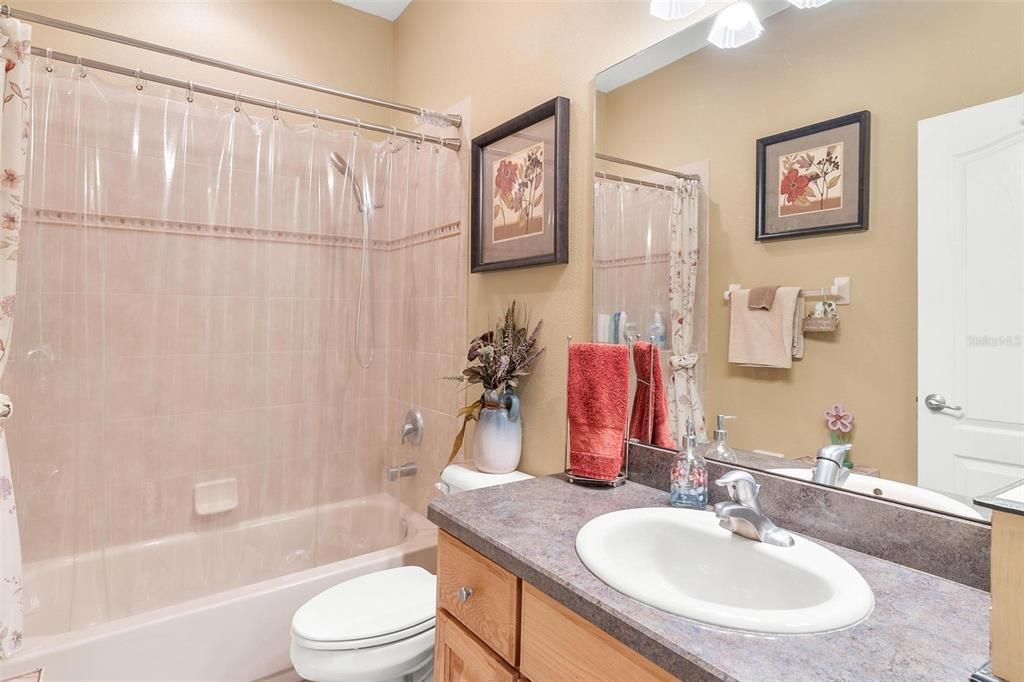 For Sale: $399,000 (3 beds, 2 baths, 1898 Square Feet)