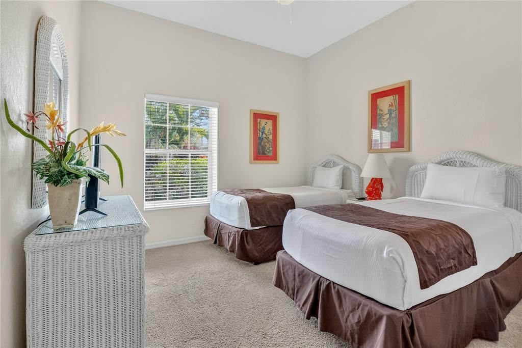 На продажу: $200,000 (3 спален, 2 ванн, 1227 Квадратных фут)