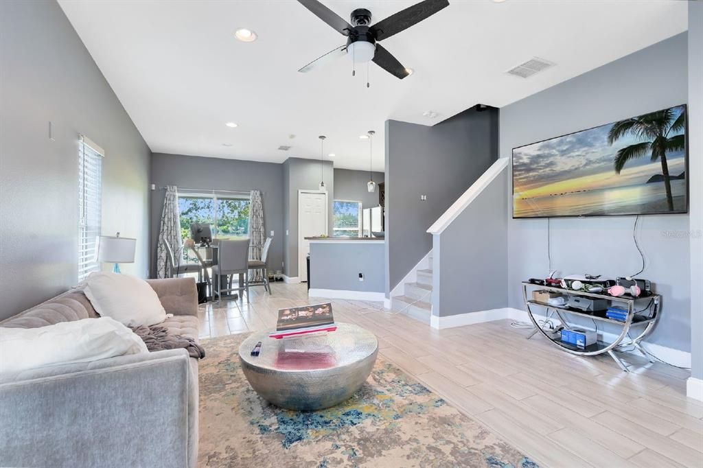 На продажу: $285,000 (3 спален, 2 ванн, 1344 Квадратных фут)