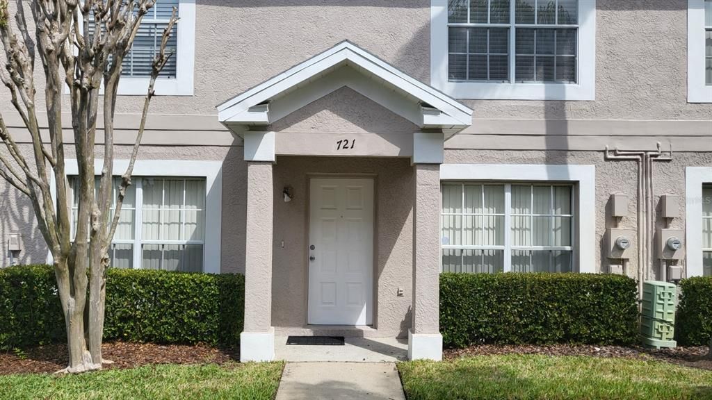 В аренду: $1,800 (2 спален, 1 ванн, 1159 Квадратных фут)