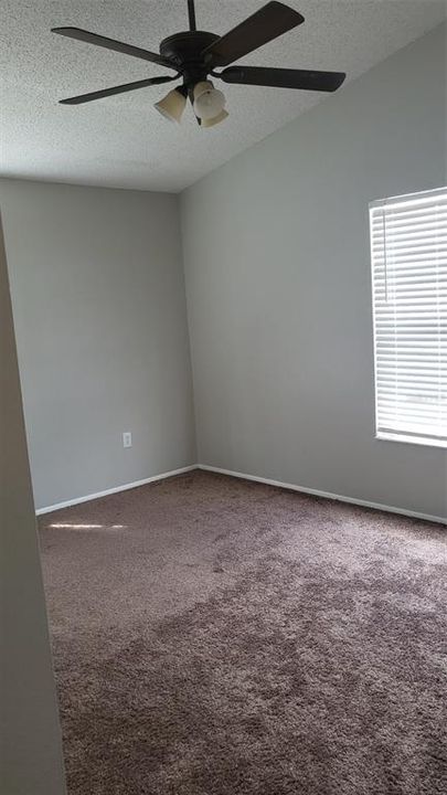 В аренду: $1,800 (2 спален, 1 ванн, 1159 Квадратных фут)