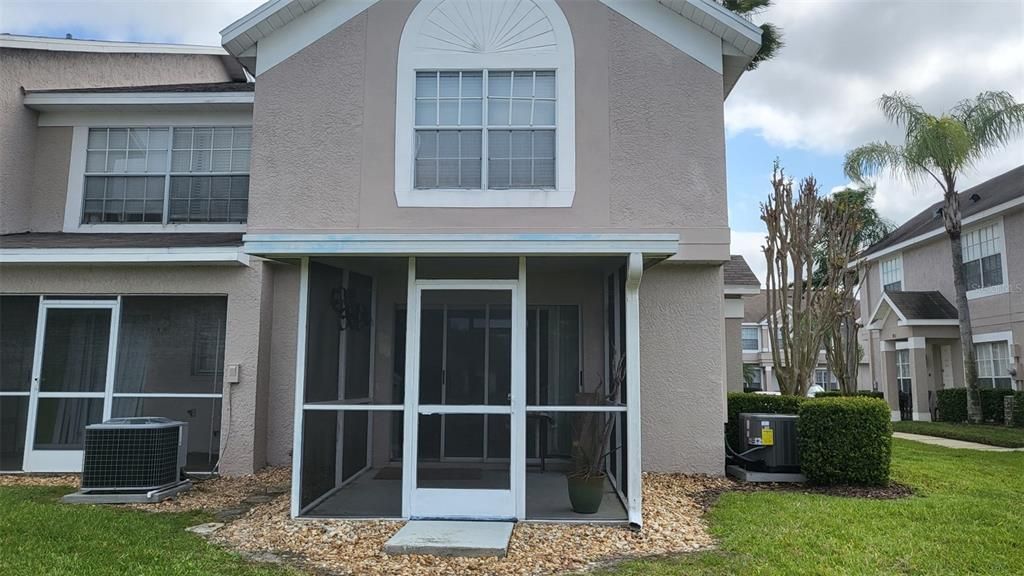 В аренду: $1,800 (2 спален, 1 ванн, 1159 Квадратных фут)