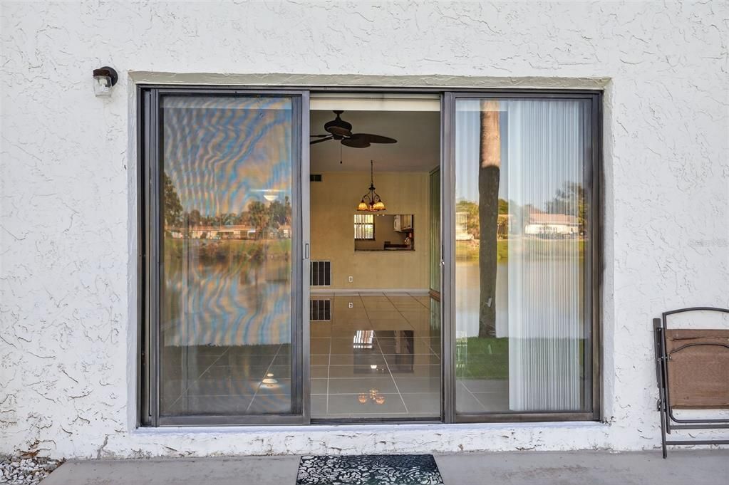 For Sale: $199,000 (2 beds, 2 baths, 1100 Square Feet)