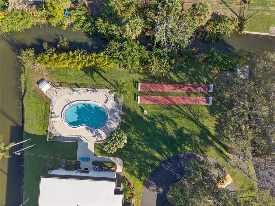 For Sale: $199,000 (2 beds, 2 baths, 1100 Square Feet)