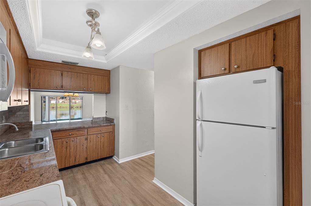 For Sale: $199,000 (2 beds, 2 baths, 1100 Square Feet)