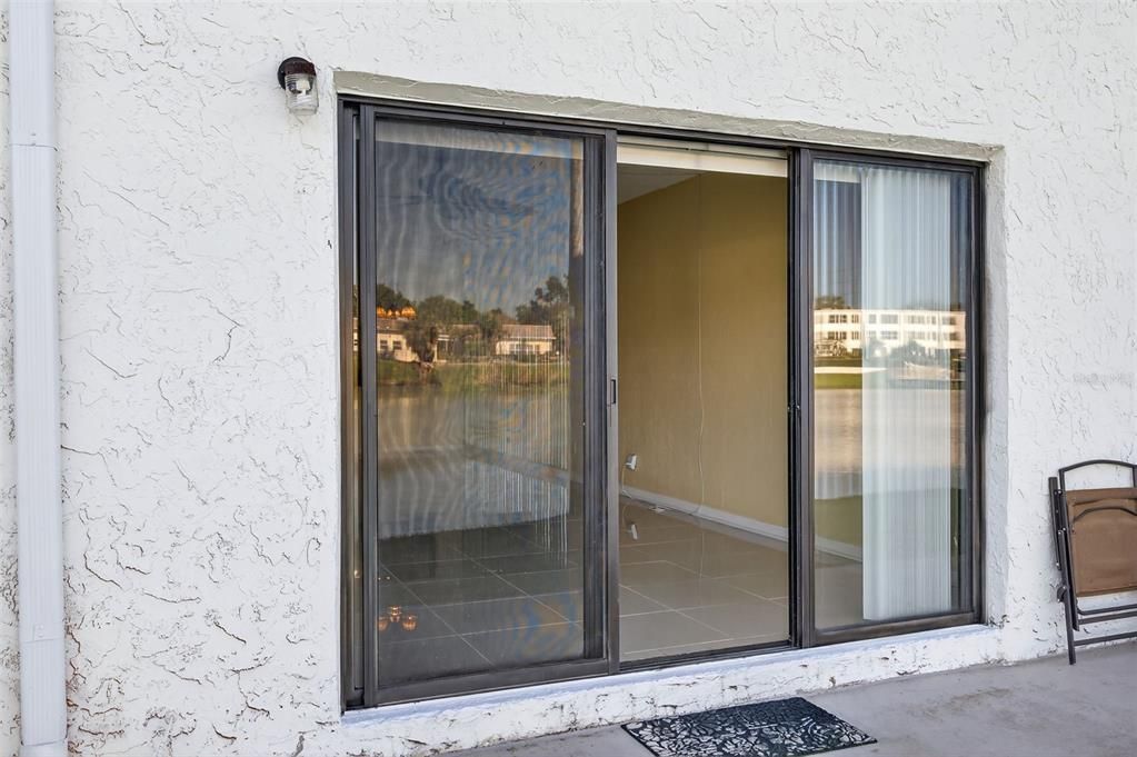 For Sale: $199,000 (2 beds, 2 baths, 1100 Square Feet)