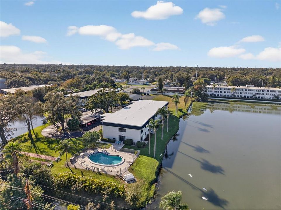 For Sale: $199,000 (2 beds, 2 baths, 1100 Square Feet)