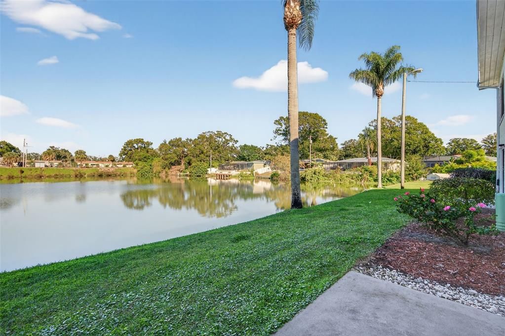 For Sale: $199,000 (2 beds, 2 baths, 1100 Square Feet)