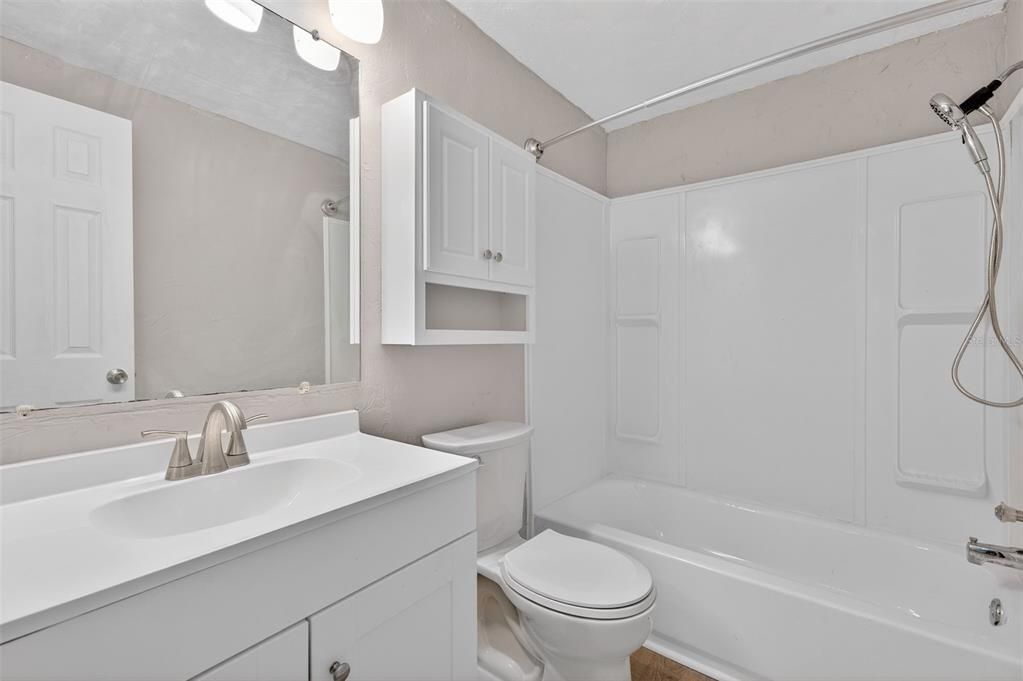 For Sale: $199,000 (2 beds, 2 baths, 1100 Square Feet)