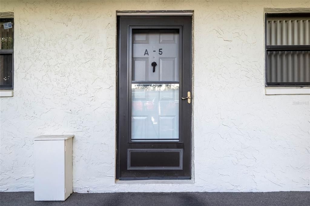 For Sale: $199,000 (2 beds, 2 baths, 1100 Square Feet)