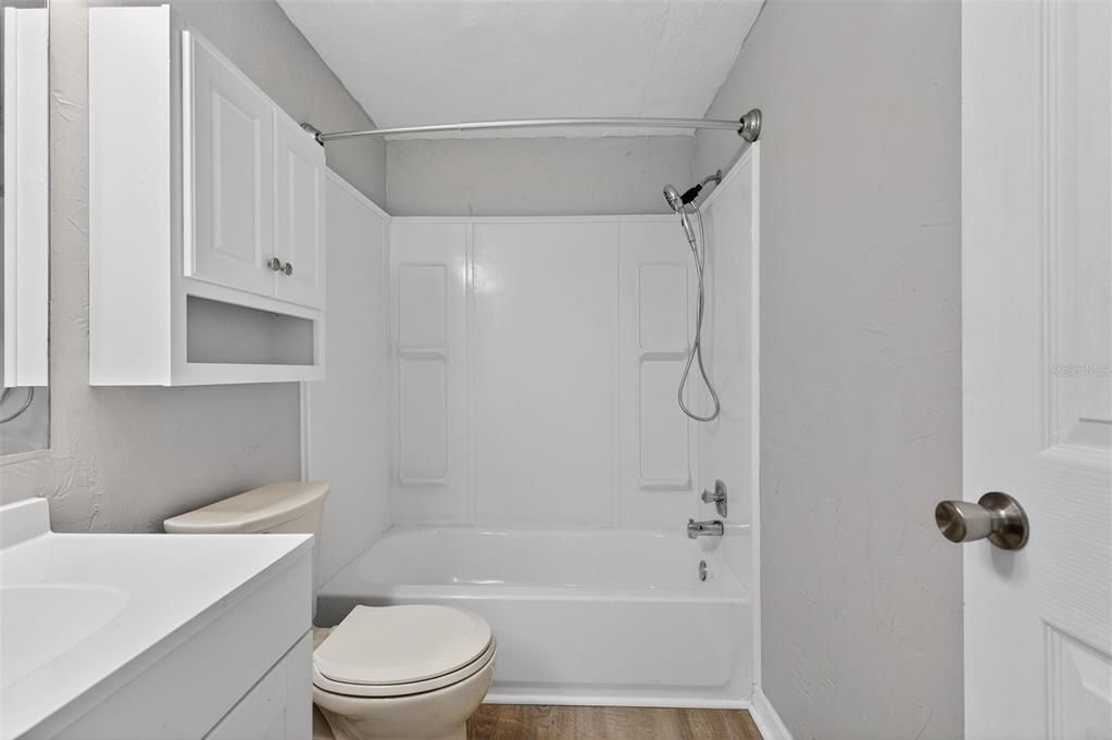 For Sale: $199,000 (2 beds, 2 baths, 1100 Square Feet)