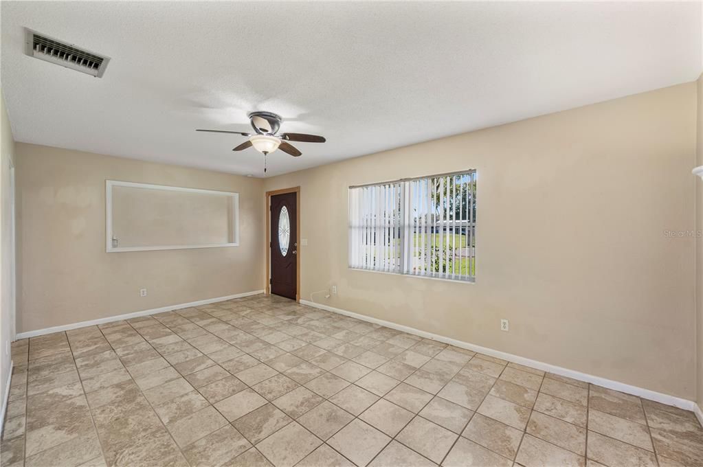 На продажу: $200,000 (3 спален, 1 ванн, 1279 Квадратных фут)