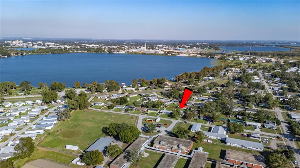 На продажу: $200,000 (3 спален, 1 ванн, 1279 Квадратных фут)