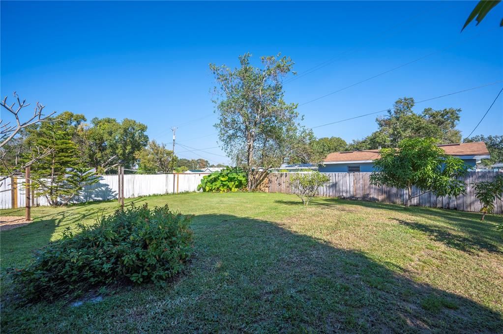 На продажу: $200,000 (3 спален, 1 ванн, 1279 Квадратных фут)