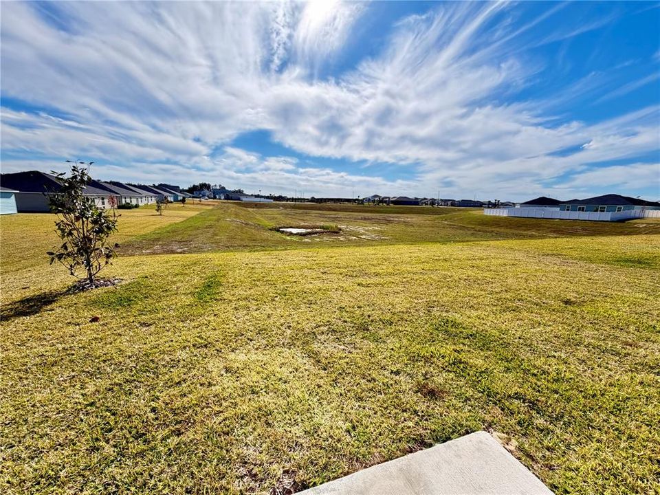 出租: $2,100 (3 贝兹, 2 浴室, 1841 平方英尺)