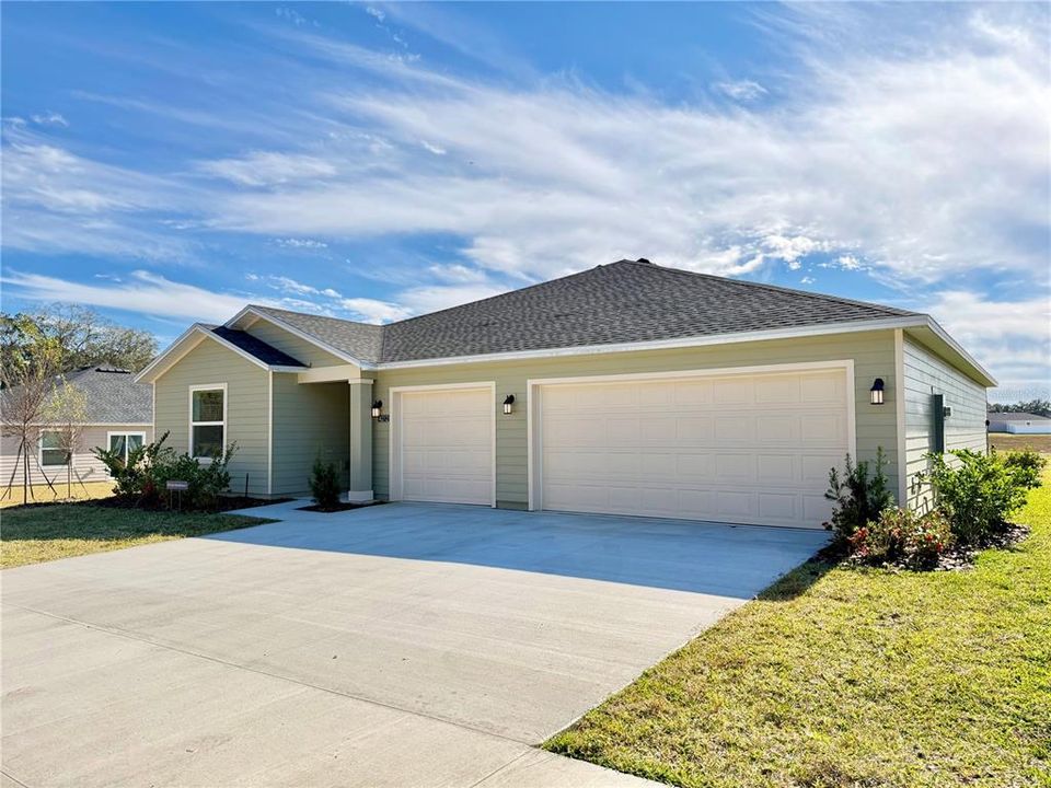 出租: $2,100 (3 贝兹, 2 浴室, 1841 平方英尺)