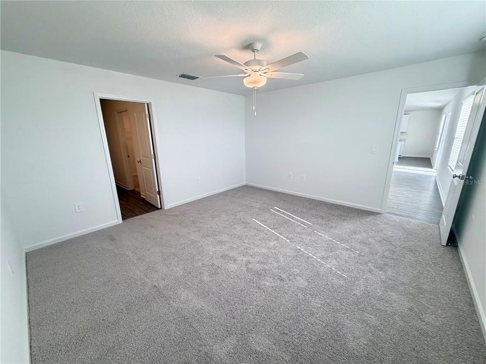 出租: $2,100 (3 贝兹, 2 浴室, 1841 平方英尺)