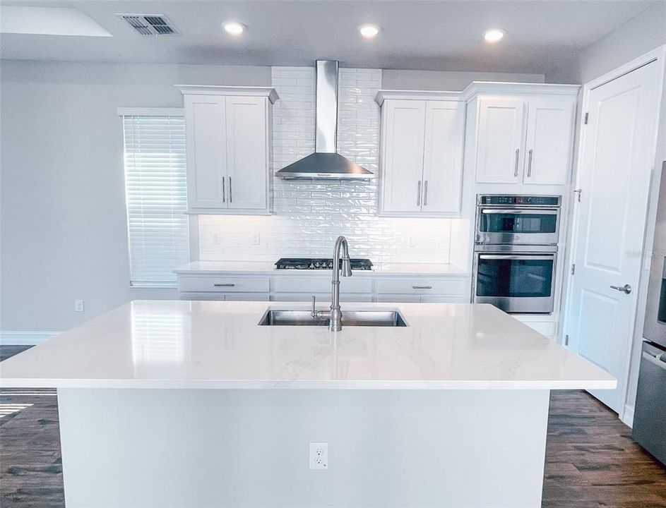 出租: $3,150 (3 贝兹, 2 浴室, 1616 平方英尺)