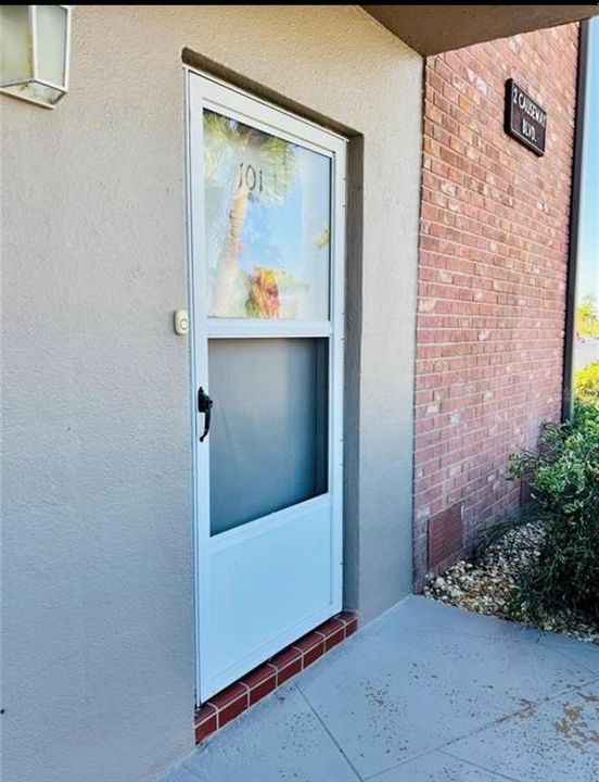 For Sale: $340,000 (2 beds, 2 baths, 1040 Square Feet)