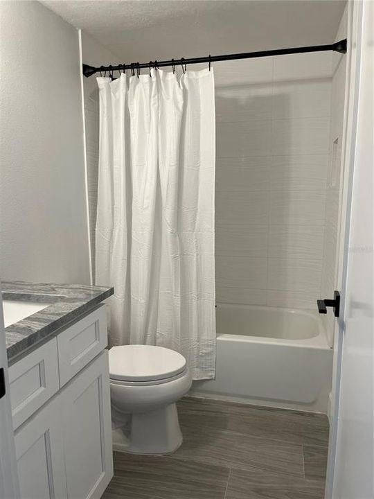 For Sale: $340,000 (2 beds, 2 baths, 1040 Square Feet)