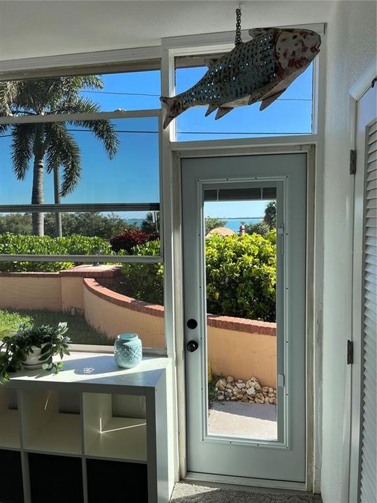 For Sale: $340,000 (2 beds, 2 baths, 1040 Square Feet)