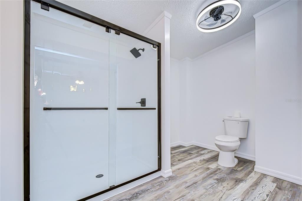 For Sale: $165,000 (2 beds, 2 baths, 1104 Square Feet)