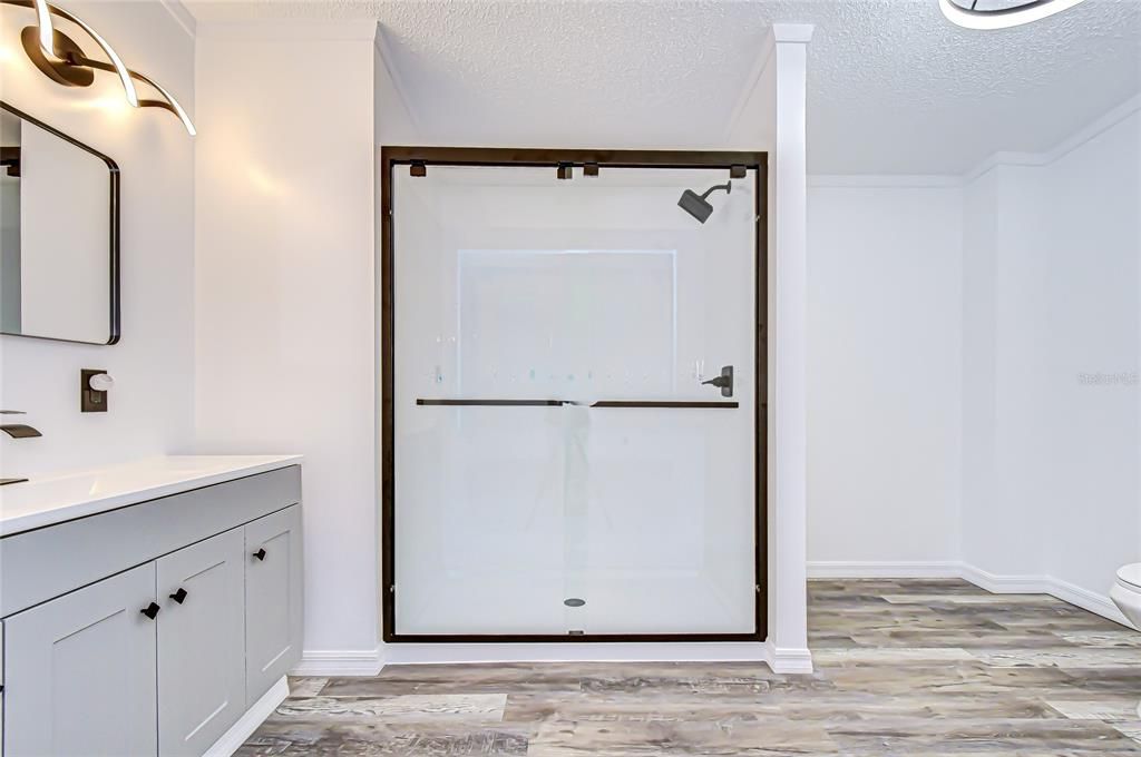 For Sale: $165,000 (2 beds, 2 baths, 1104 Square Feet)