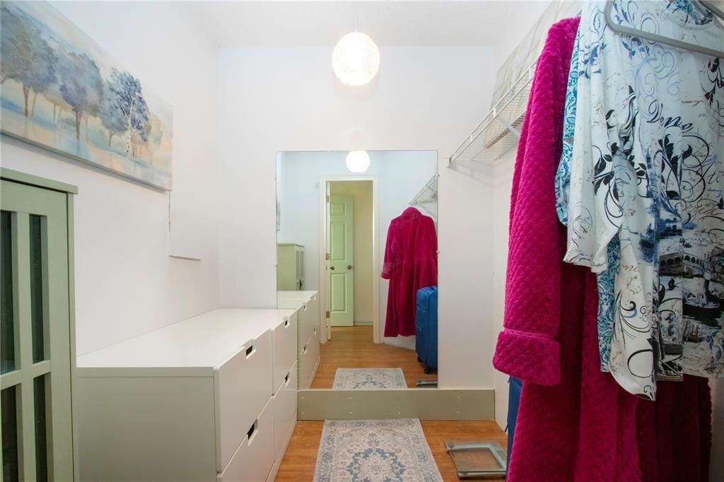 For Sale: $375,000 (3 beds, 2 baths, 1380 Square Feet)