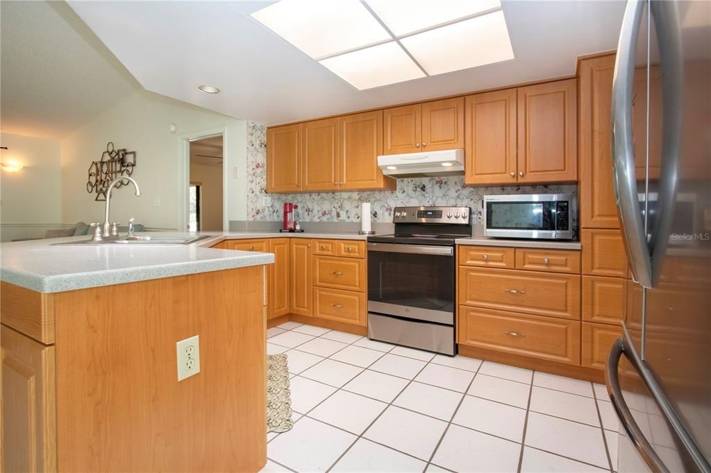 For Sale: $375,000 (3 beds, 2 baths, 1380 Square Feet)