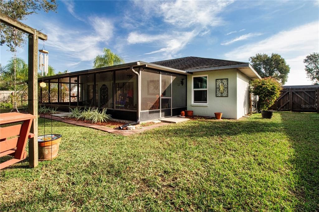 For Sale: $375,000 (3 beds, 2 baths, 1380 Square Feet)