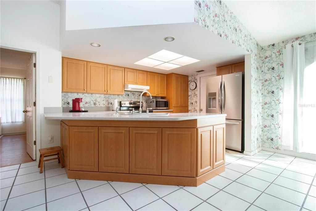 For Sale: $375,000 (3 beds, 2 baths, 1380 Square Feet)