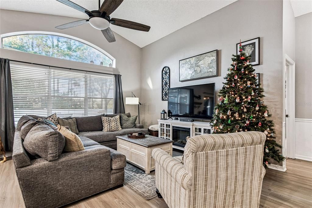 For Sale: $419,000 (3 beds, 2 baths, 1510 Square Feet)