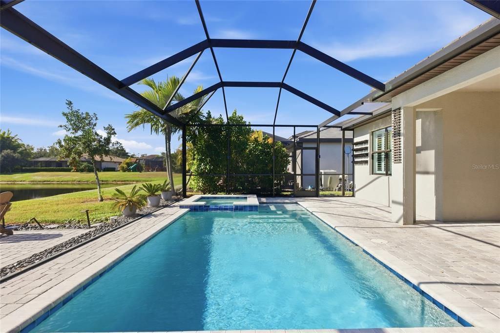 For Sale: $750,000 (3 beds, 3 baths, 2455 Square Feet)