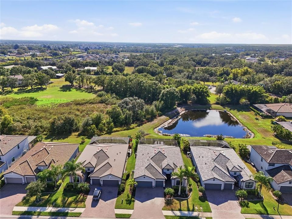 For Sale: $750,000 (3 beds, 3 baths, 2455 Square Feet)