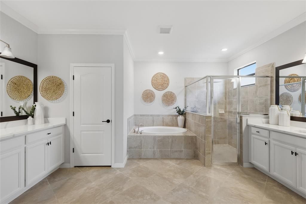 For Sale: $750,000 (3 beds, 3 baths, 2455 Square Feet)