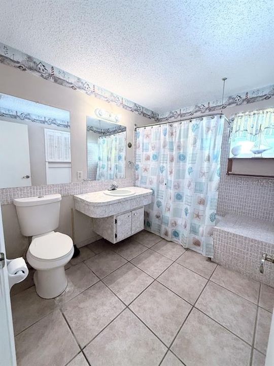 For Sale: $259,000 (3 beds, 3 baths, 1489 Square Feet)