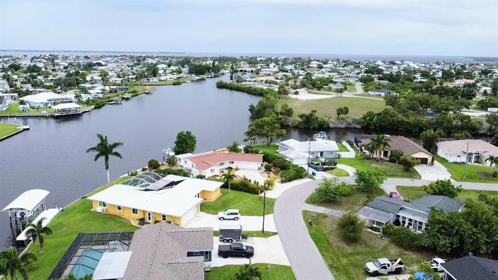 For Sale: $259,000 (3 beds, 3 baths, 1489 Square Feet)