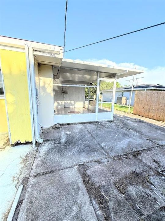 For Sale: $259,000 (3 beds, 3 baths, 1489 Square Feet)