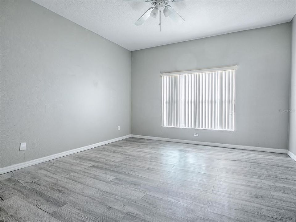 En Venta: $307,000 (3 camas, 2 baños, 1477 Pies cuadrados)