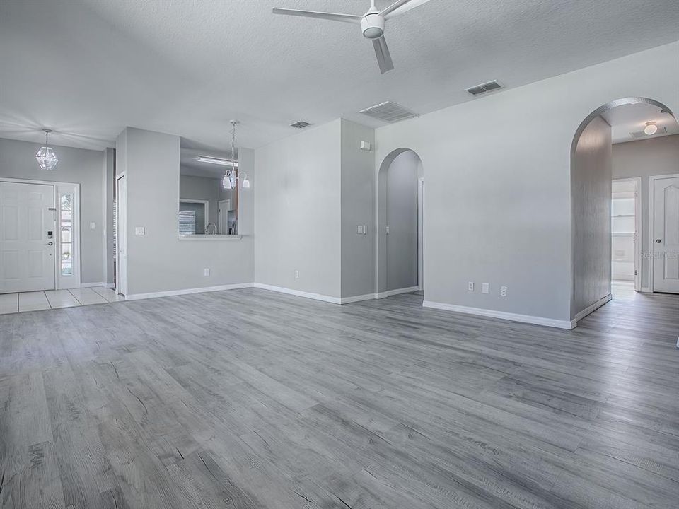 En Venta: $307,000 (3 camas, 2 baños, 1477 Pies cuadrados)