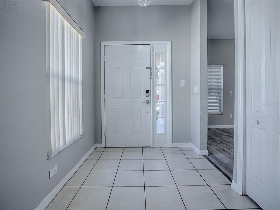 En Venta: $307,000 (3 camas, 2 baños, 1477 Pies cuadrados)