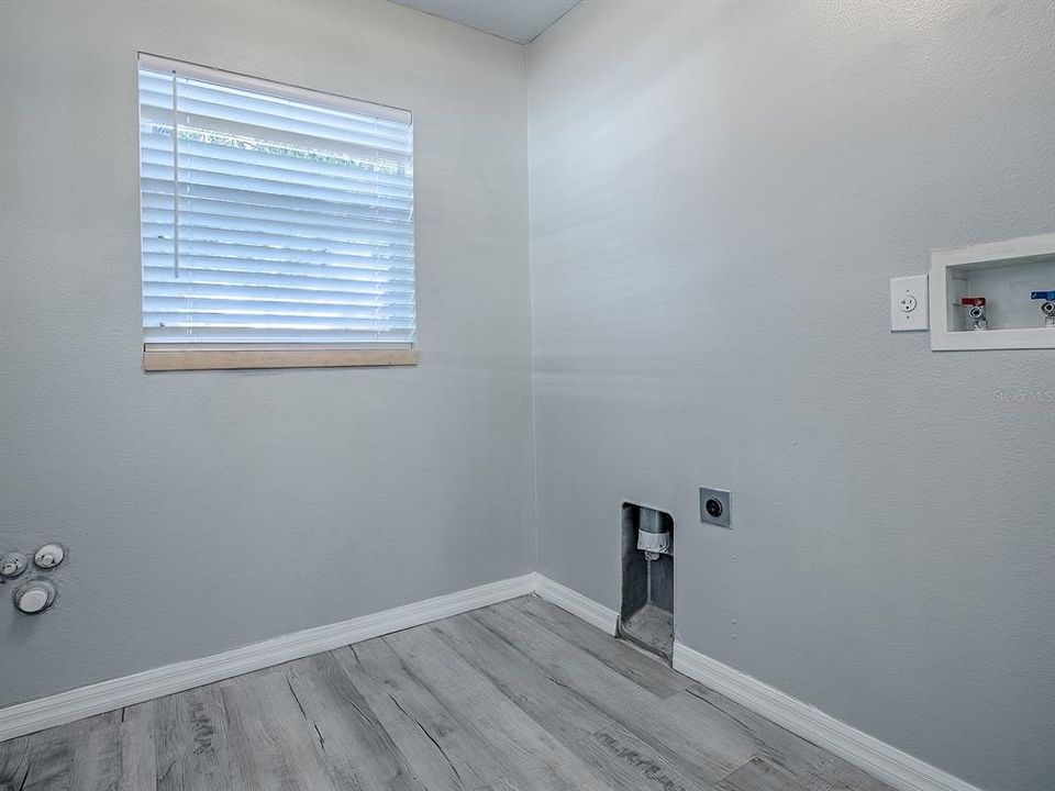 En Venta: $307,000 (3 camas, 2 baños, 1477 Pies cuadrados)