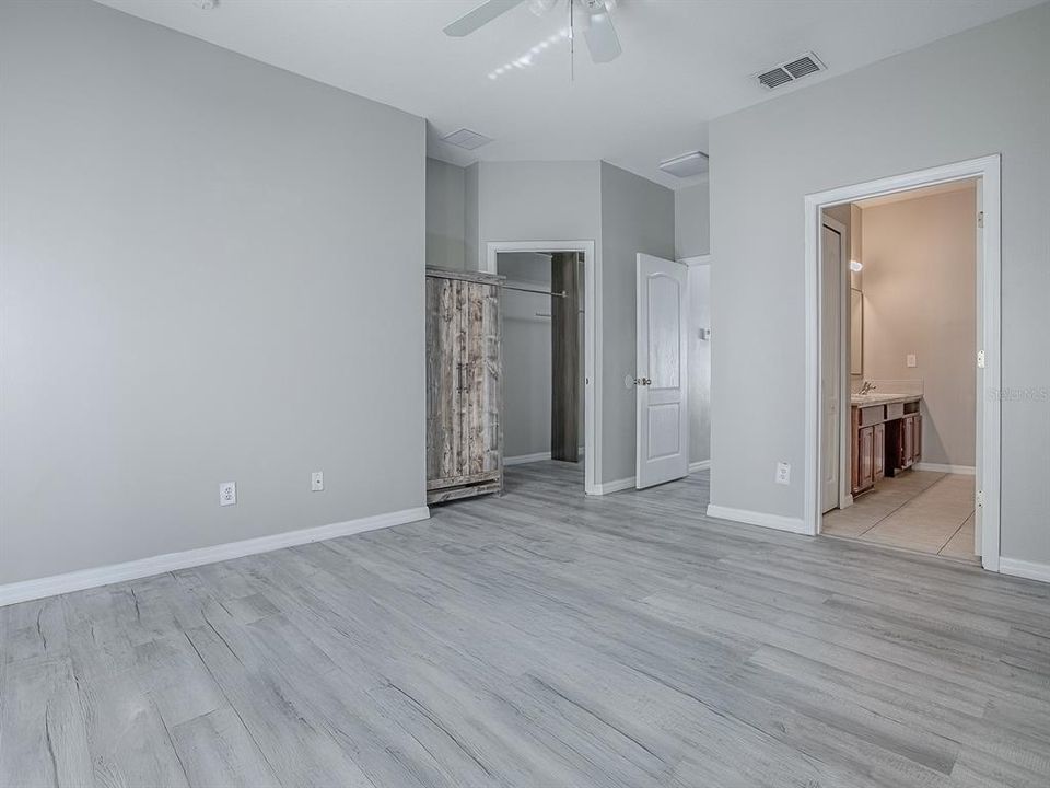 En Venta: $307,000 (3 camas, 2 baños, 1477 Pies cuadrados)