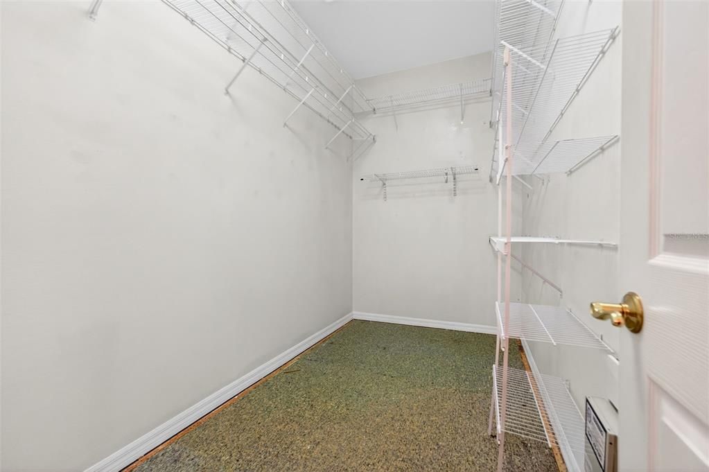 For Sale: $429,000 (2 beds, 2 baths, 1723 Square Feet)