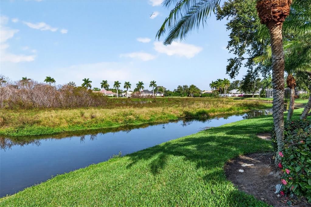 For Sale: $429,000 (2 beds, 2 baths, 1723 Square Feet)