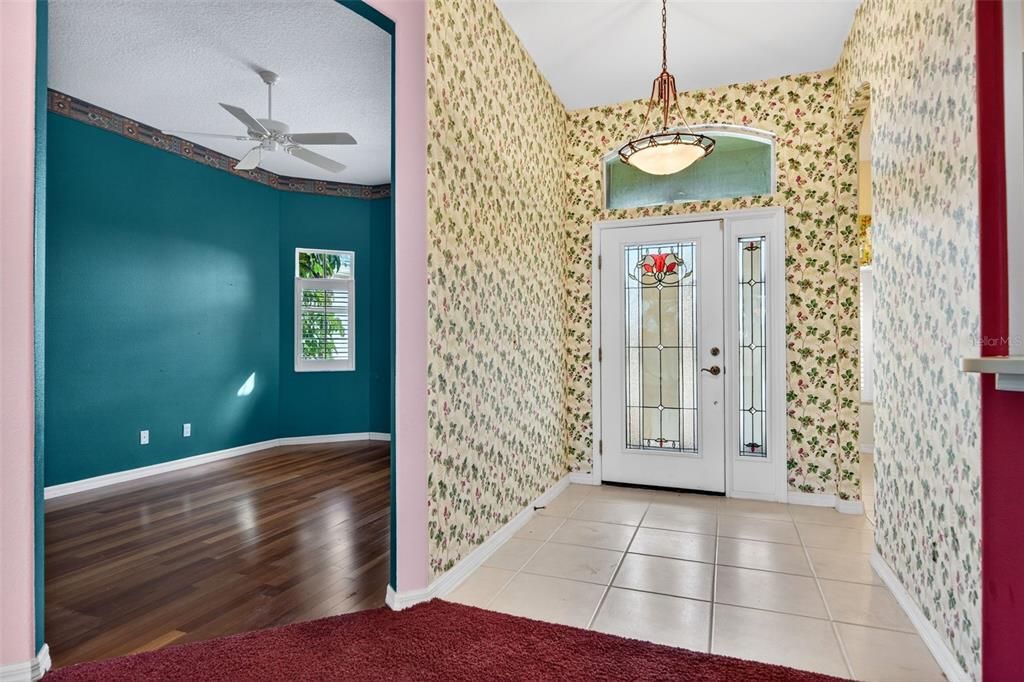 For Sale: $429,000 (2 beds, 2 baths, 1723 Square Feet)